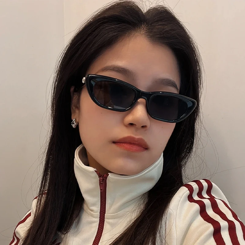 

Yuumi 27And 7 Sunglasses For Women Mens Black Eyewear Cat eye MGlasses Spy Fashion Oversized Luxury Designer Brand Jennie