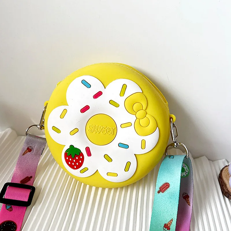 

Hot 2022 Summer The New Child Bag Cartoon Oblique Span One Shoulder Silicone Bag Donut Coin Purse Simple Personality Packet