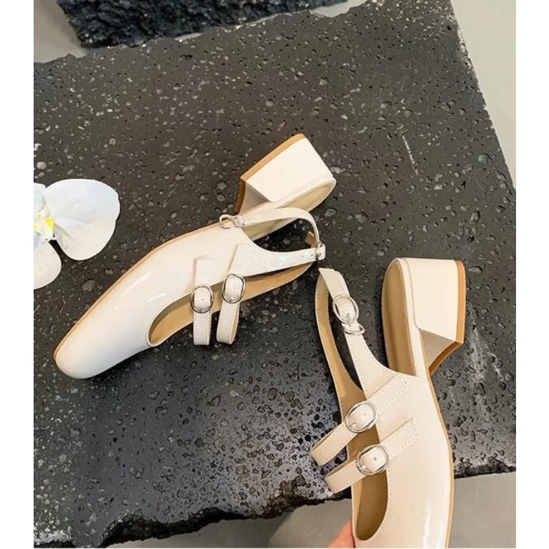 Туфли женские классические красные из лакированной кожи босоножки на среднем