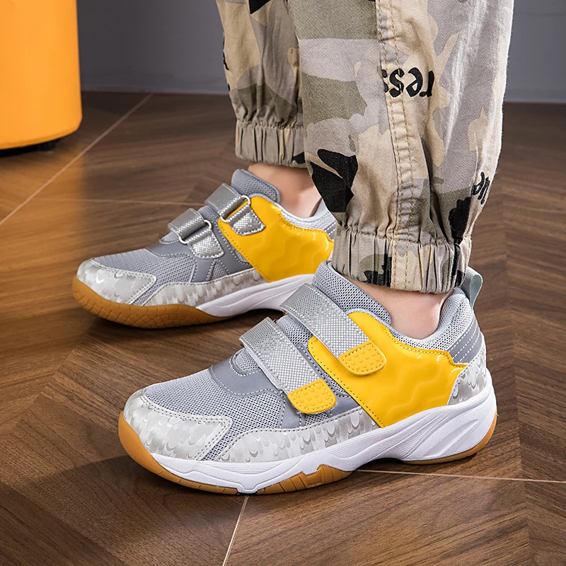 Children's Badminton Shoes Outdoor Training Tennis Shoes Children's Fashion Comfortable Badminton Shoes Size 30-40