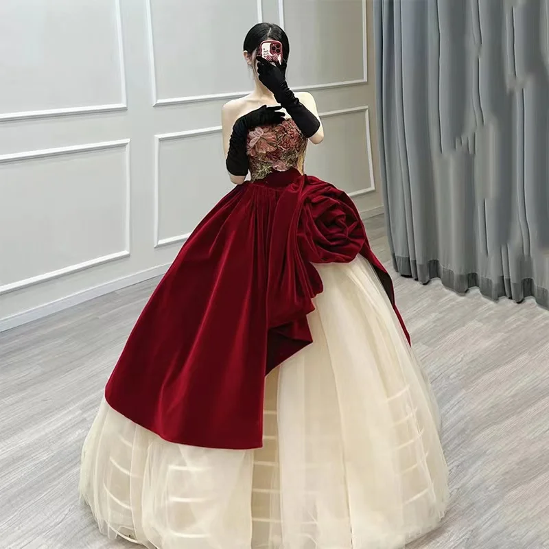 Burgundy Velvet Prom Dresses Cổ Điển Flowers Strapless Không Thường Xuyên Cạnh Jacquard Cưới Hàng Đầu Cocktail Evening Gowns Robe De Dạ Hội