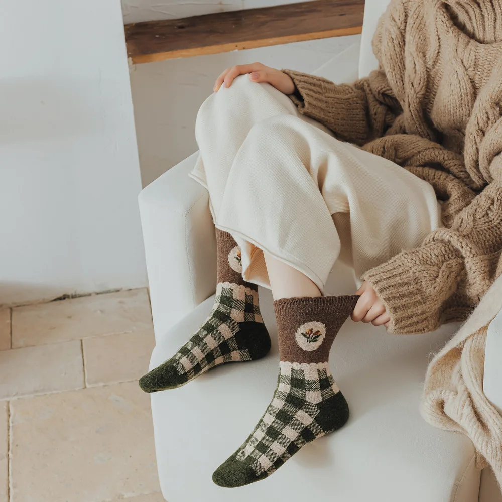 

Зимние женские теплые носки, японская мода, хаки, цветочные винтажные длинные носки Харадзюку, шерстяные кашемировые толстые теплые термон...