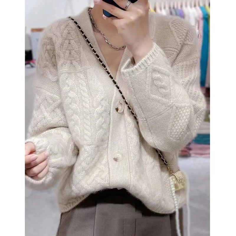 Heavy and thick twist flower V-neck cashmere knitted cardigan women autumn and winter lazy loose sweater every sweater overcoat