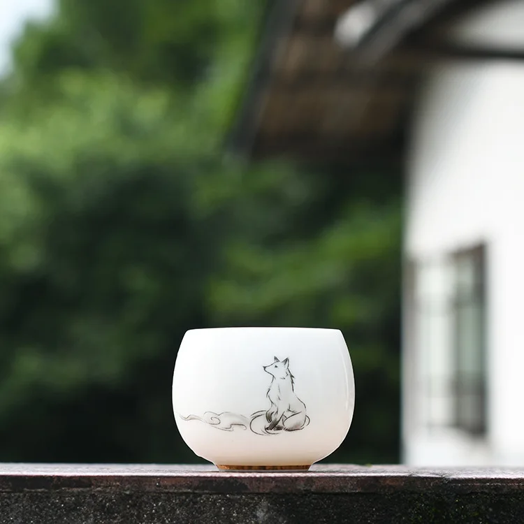 

Керамическая чашка Лиса 120 мл