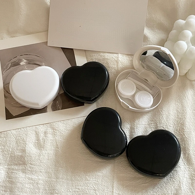 

Футляр для контактных линз для женщин, дорожный простой контейнер для контактных линз в форме сердца черного, белого цветов для девочек, маленький контейнер для контактных линз, 1 комплект