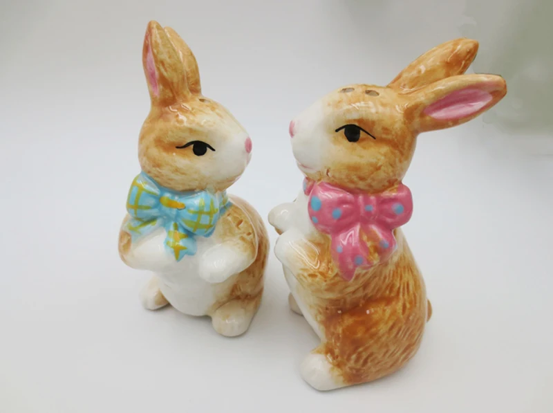 

Pure hand painting ceramic salt and pepper shakers set Farmhouse Salt & Pepper Shaker Set (Bunny with a bow) Easter presents