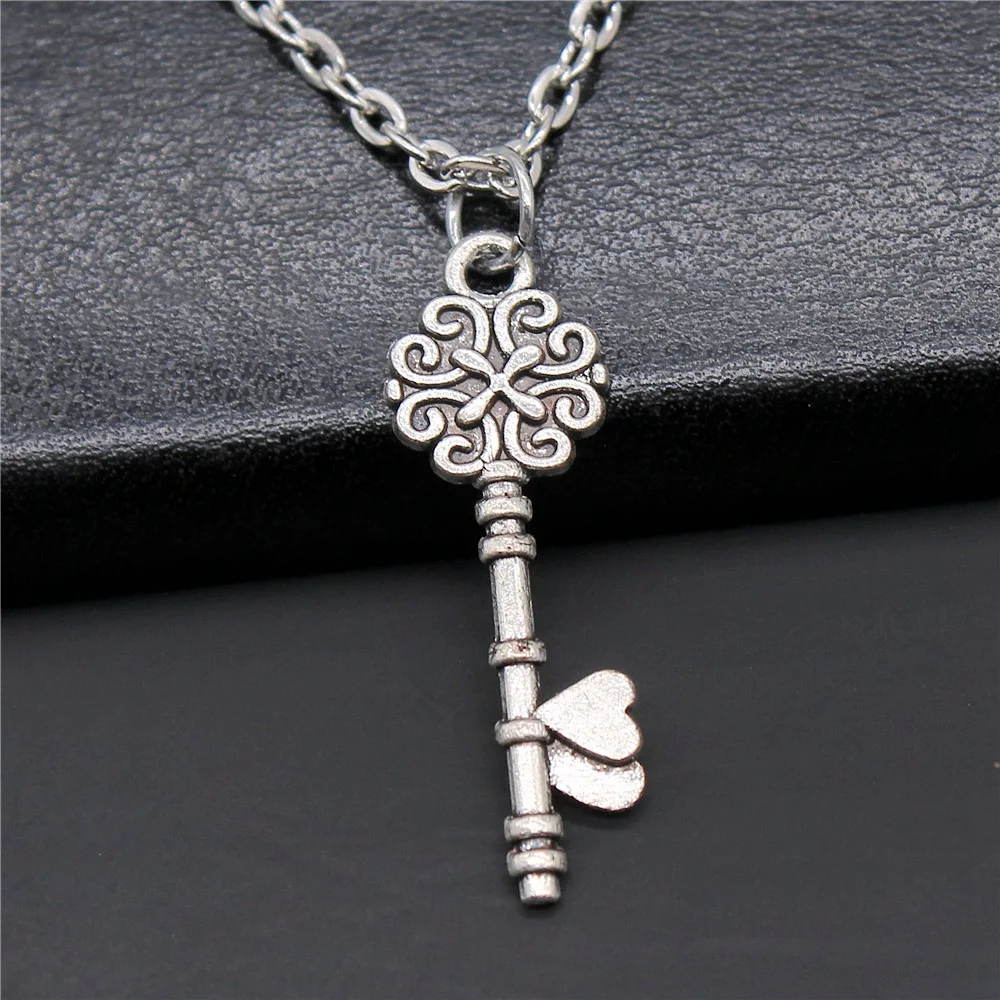 Модное простое винтажное античное серебряное ожерелье 33x11 мм с подвеской в виде сердечного ключа в стиле ретро с винтажным ключом для женщин