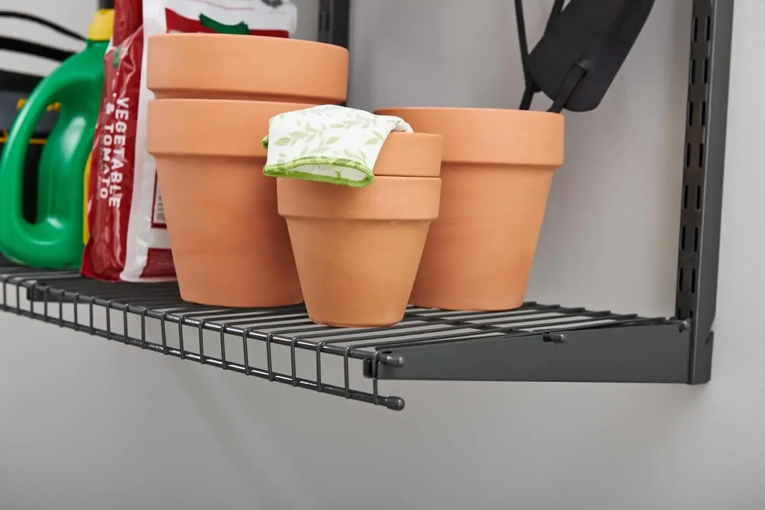 Комплект из 3 полки Rubbermaid Fasttrack Rail для хранения 36 x 12 дюймов 350 фунтов. На полку