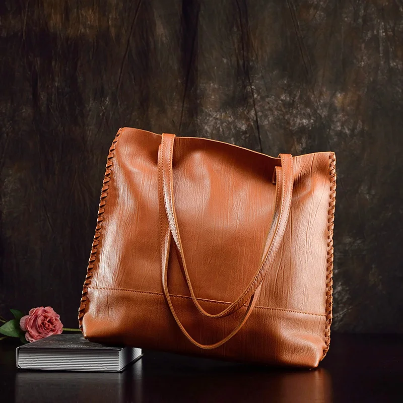 Сумка-тоут женская из натуральной кожи саквояж на плечо мягкой воловьей