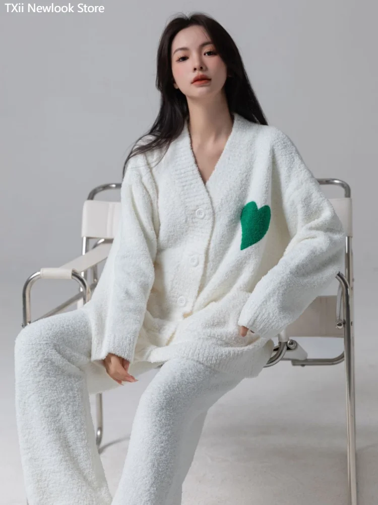 

[TXii Advanced Sense]Soft Half-side Velvet Pajamas Women's 2023 Winter New Coral Velvet V-neck Home Suit