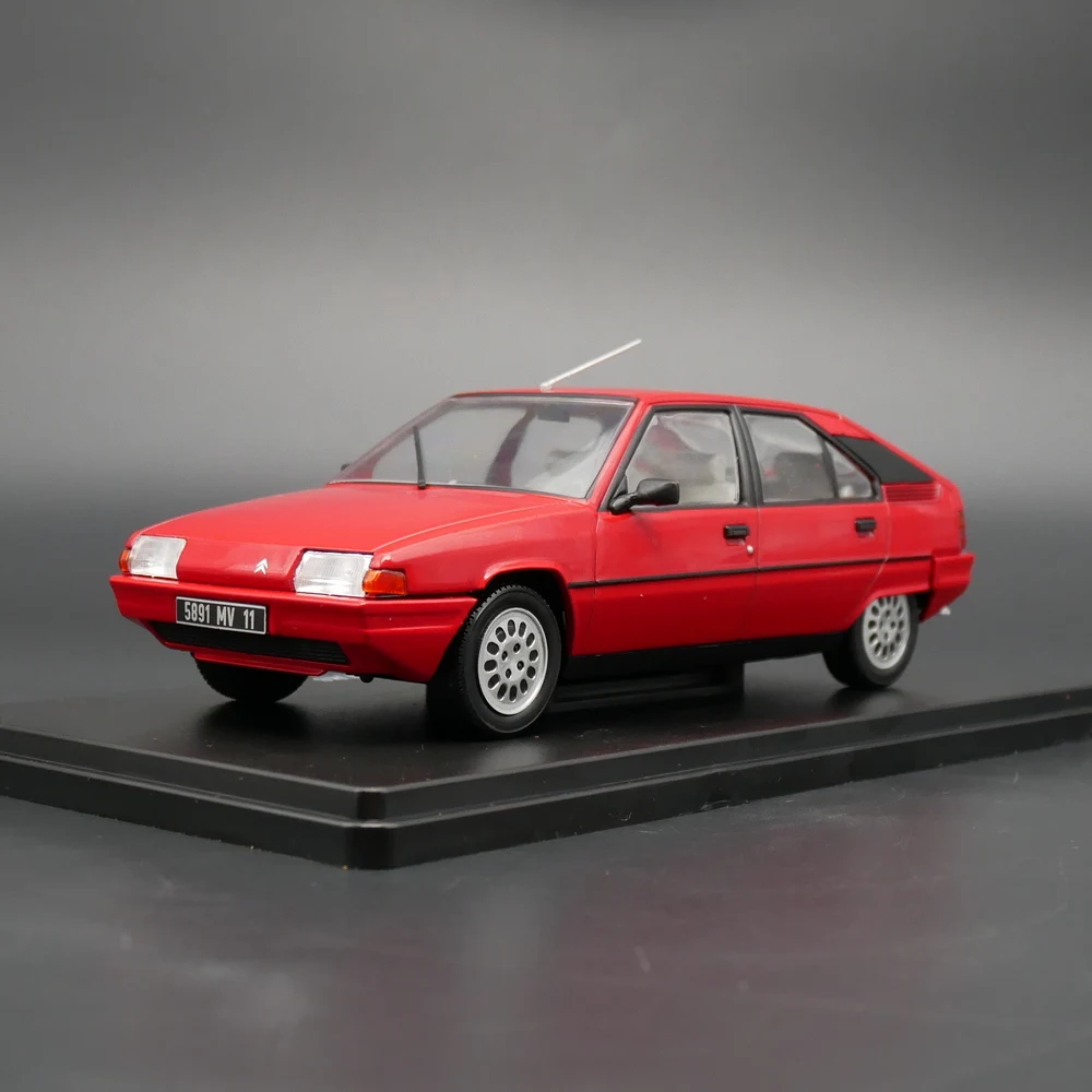 

Diecast 1:24 Scale Citroen BX 16 TRS 1983 Alloy Car Model Metal Collection Souvenir Ornaments Display Vehicle Toys Gift