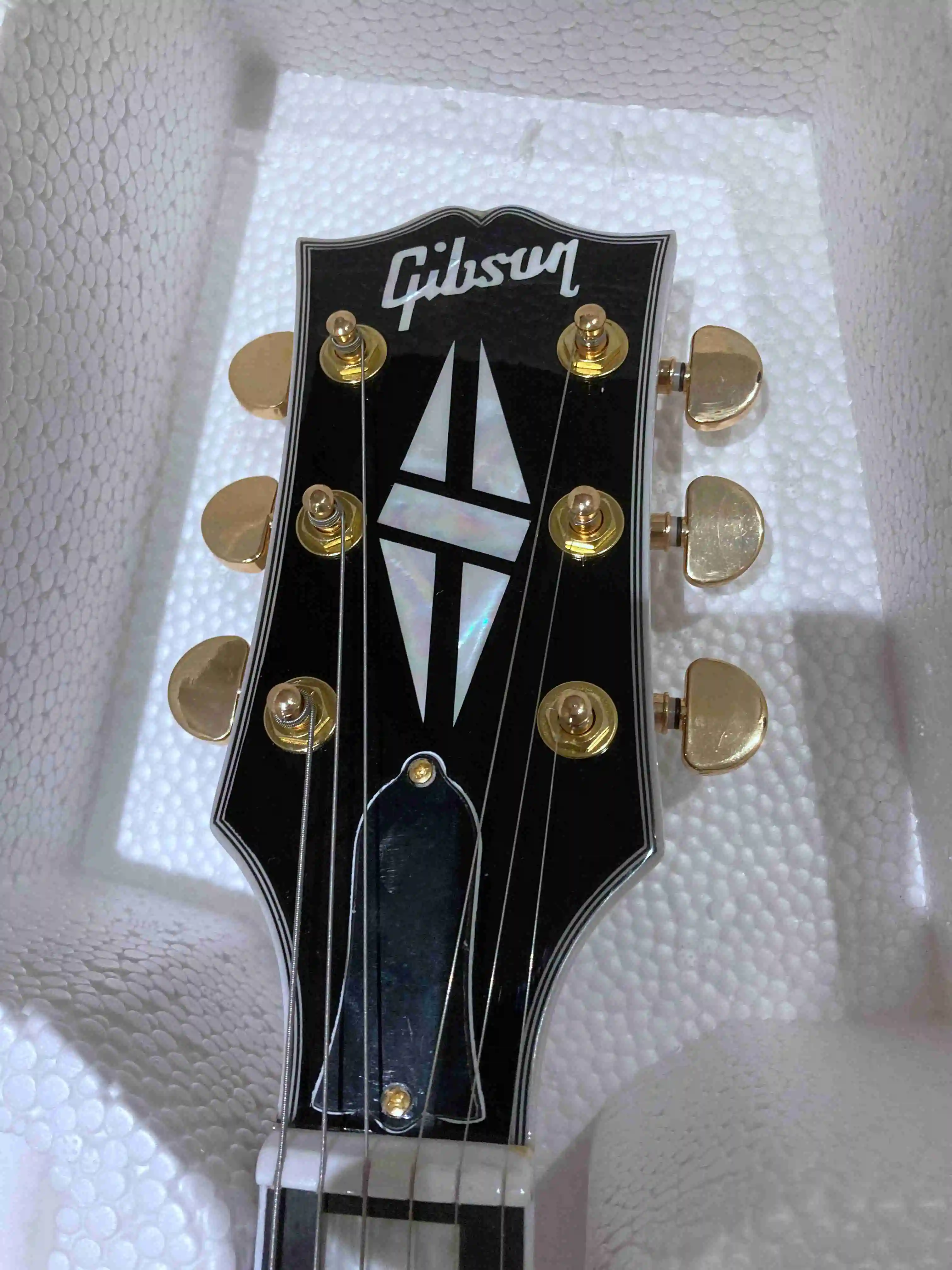 Custom shop электрогитара с красным борным кленовым верхом e. S. 33 5 красной отделкой и