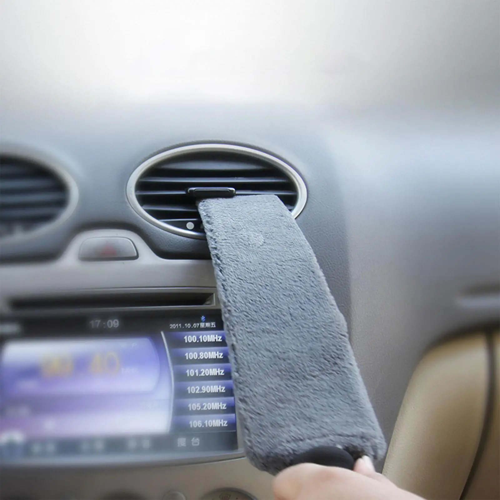 

Automotive Cleaning Brush Wet and Dry Washable Removable for dashboard Board