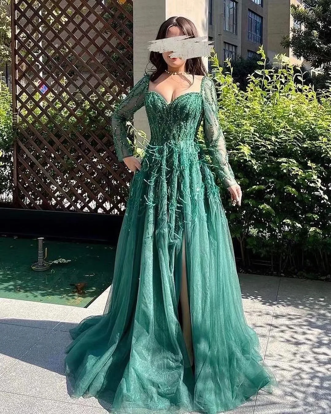 

A Line Tulle Prom Dresses 2023 Beaded Feathers Long Sleeves Pageant Party Formal Evening Gowns Zipper Back Robe De Soiree Dubai