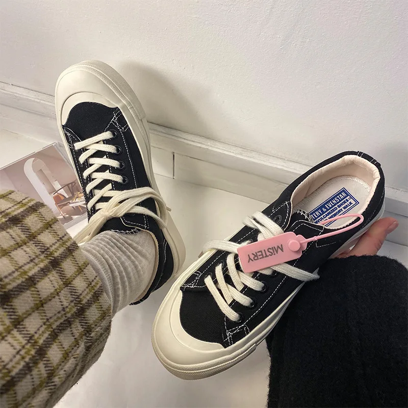 Canvas Shoes Women Designer Sneakers Fashion Women Flats Lace-up Fashion Ladies Casual Shoes Female Platform Vulcanized Shoes
