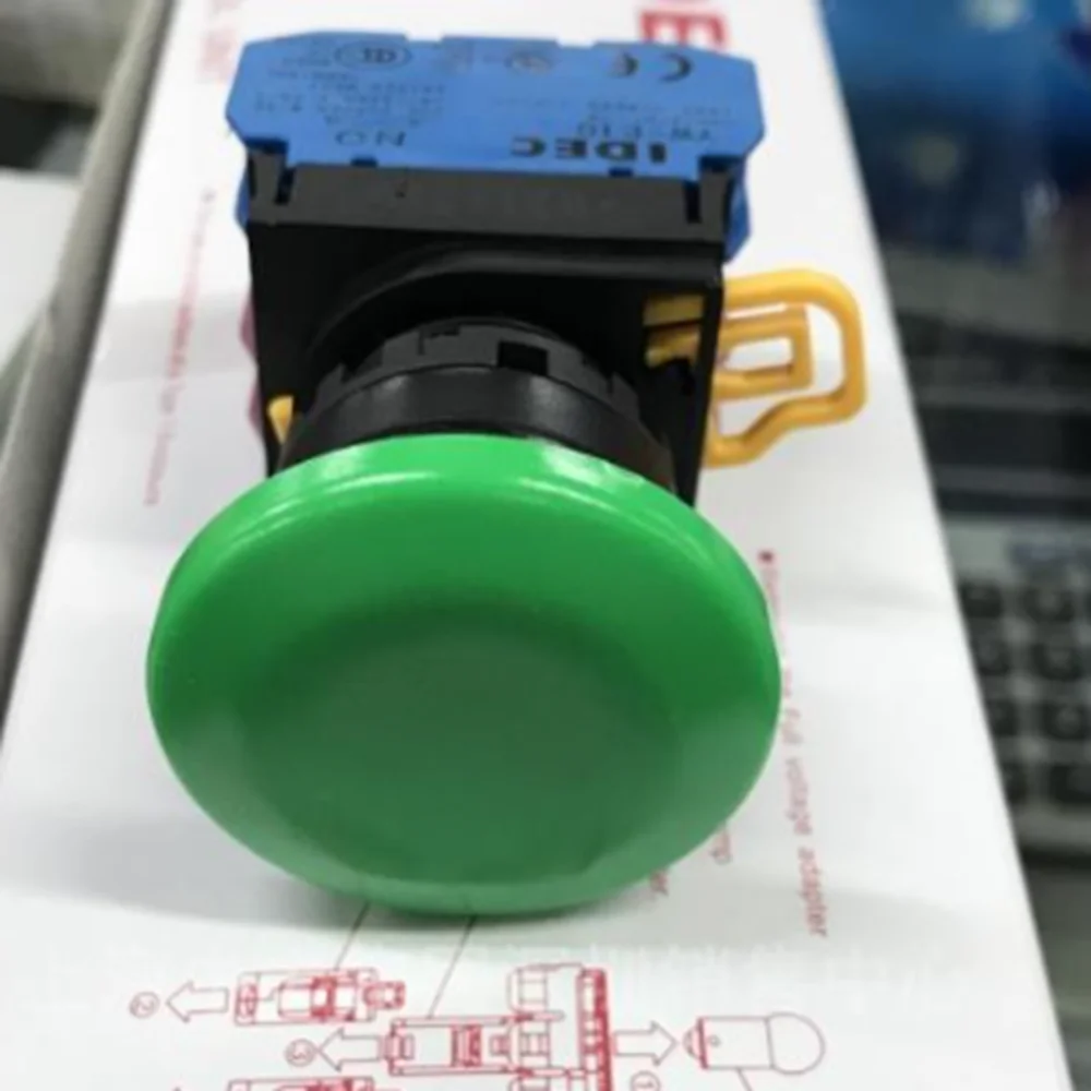 

10PCS/New IDEC YW1B-M4E10G Green Pushbutton Switch