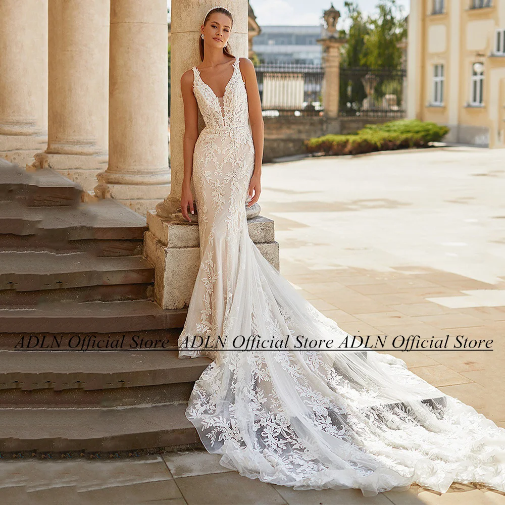 

Exquisite Lace Mermaid Wedding Dress Sleeveless V Neck Applique Open Back Court Train Vestido De Novia Glitter Bride Bridal Gown