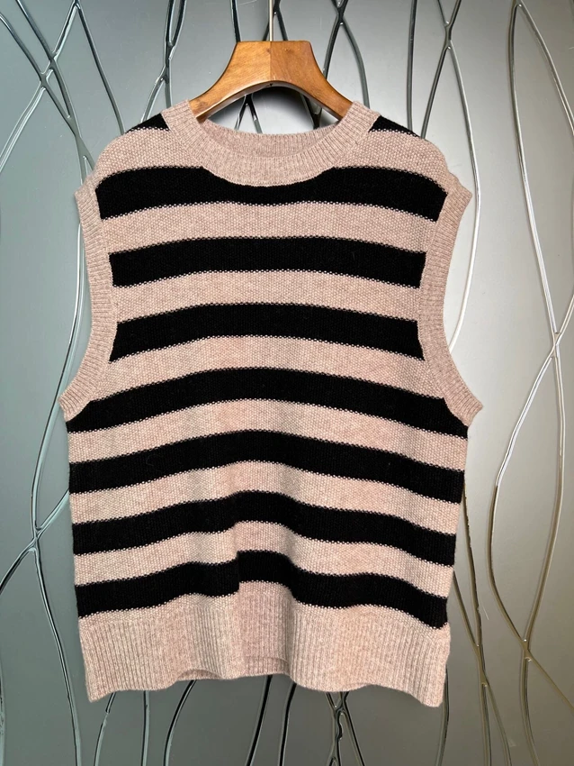 

2022 new women fashion high quality sleeveless round neck striped preppy style knitted casual vest top 925