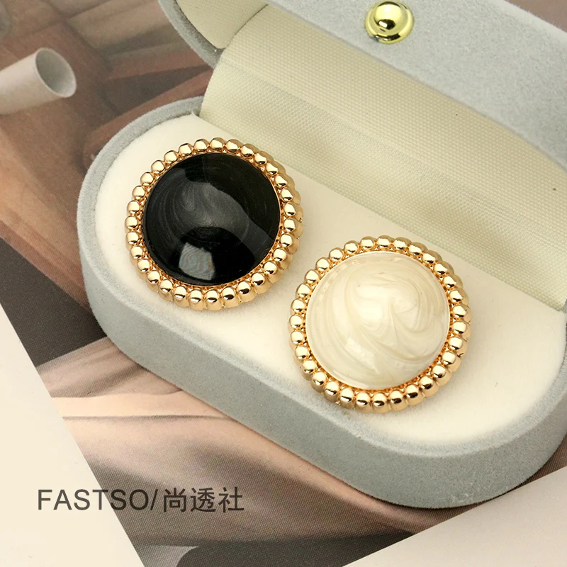 

6PCS Metal White Black Gold Coat Sewing Needlework Buttons for Clothing Women CC Suit Female Cardigan Sweater Accessories Diy