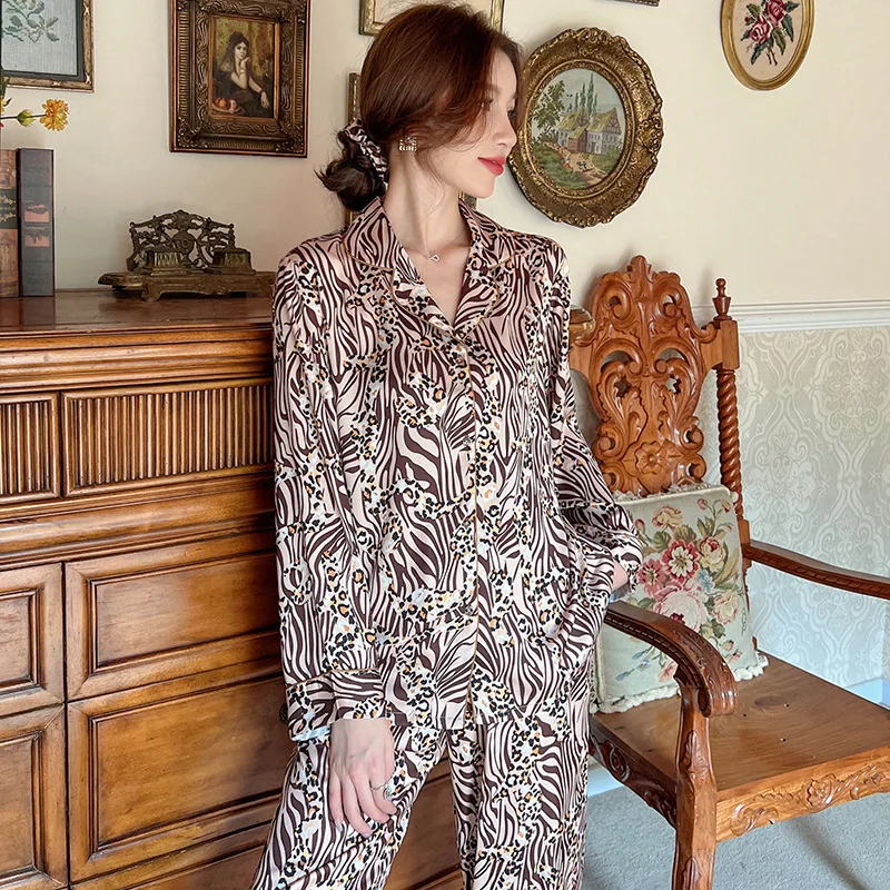 2023 Autumn Pajamas Chocolate Leopard Print Women's Ice Silk Long Sleeve Thin Women's Casual Homewear Suit