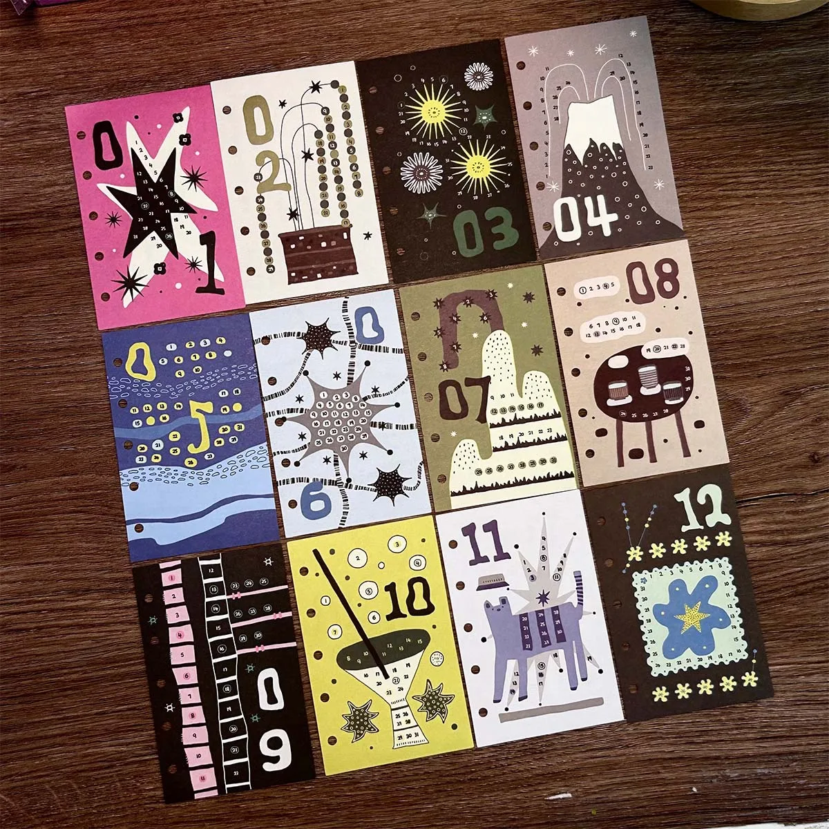 

Ежемесячный календарь M5 SM010050998