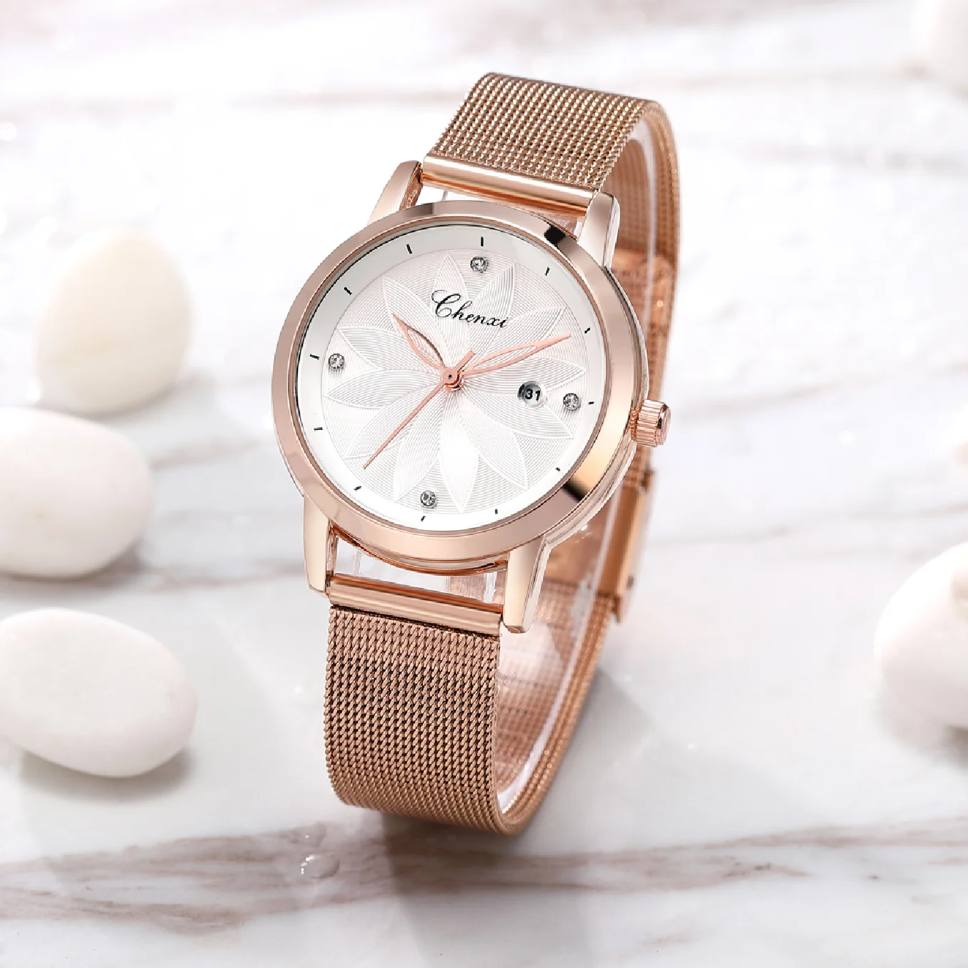 

CHENXI 32mm Rose Gold Ladies Watches Creative Design Women Watches Relogio Feminino Quartz Movement Analog Ladies Wristwatches