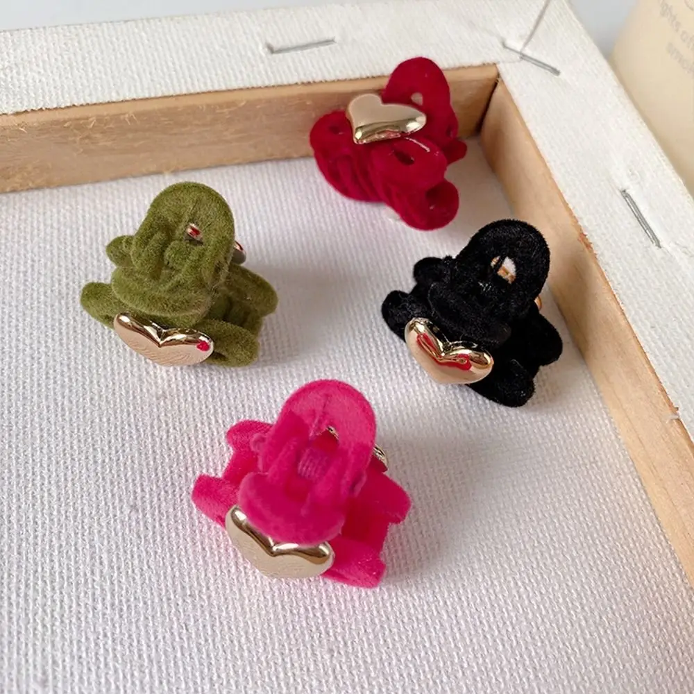 

Бархатная заколка для волос, мини-заколка для волос с надписью Love, женские аксессуары для волос, маленькая заколка для волос, флокирующая за...