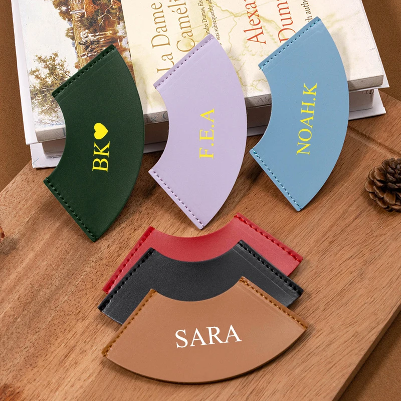 Креативная закладка с буквами на заказ гравировка инициалов сердце треугольник