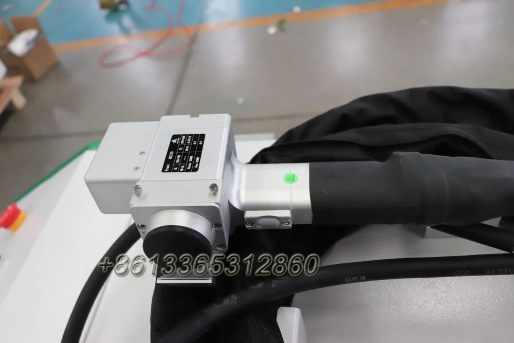 Фото Maxcool ZBTK 400 мм 600 мм, регулируемая ширина сканирования, 3000 Вт, волоконно-лазерные чистящие машины для очистки фарб от ржавчины кузова автомобиля №4