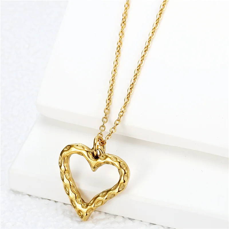 

Креативное ожерелье из нержавеющей стали в форме сердца с вырезами, женское ожерелье с кулоном до ключиц для вечеринки, модное Подарочное ю...