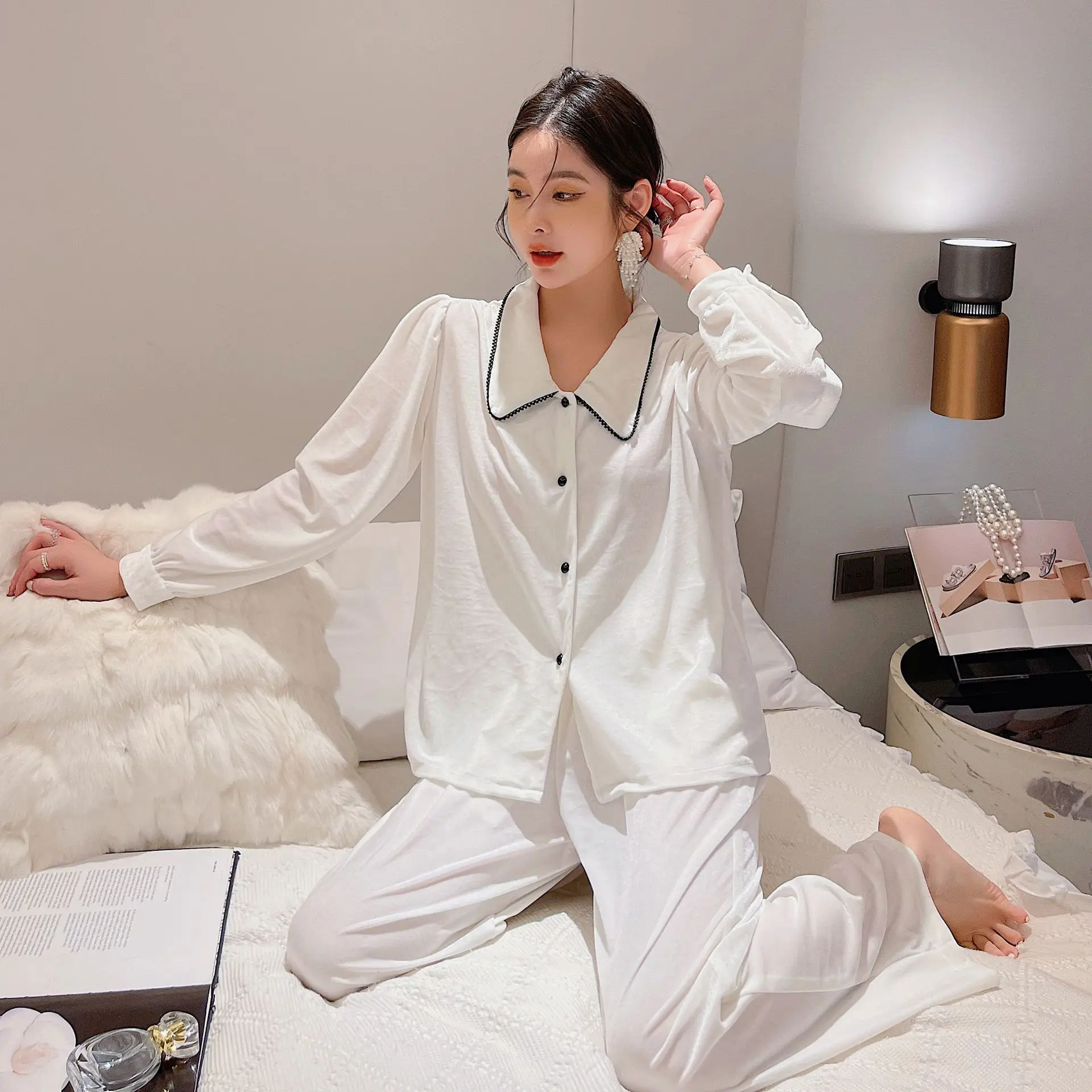 Autumn Winter Women Velvet Two-Pieces Outfits Pajamas Long-Sleeve Warm Sleepwear Set Female Pyjamas Set For Winter Elegant