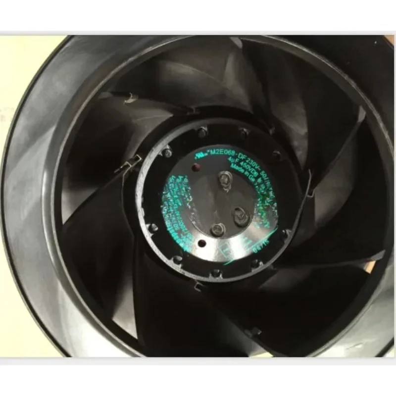 Внешний вентилятор/19/51/12/40/10/36 230V