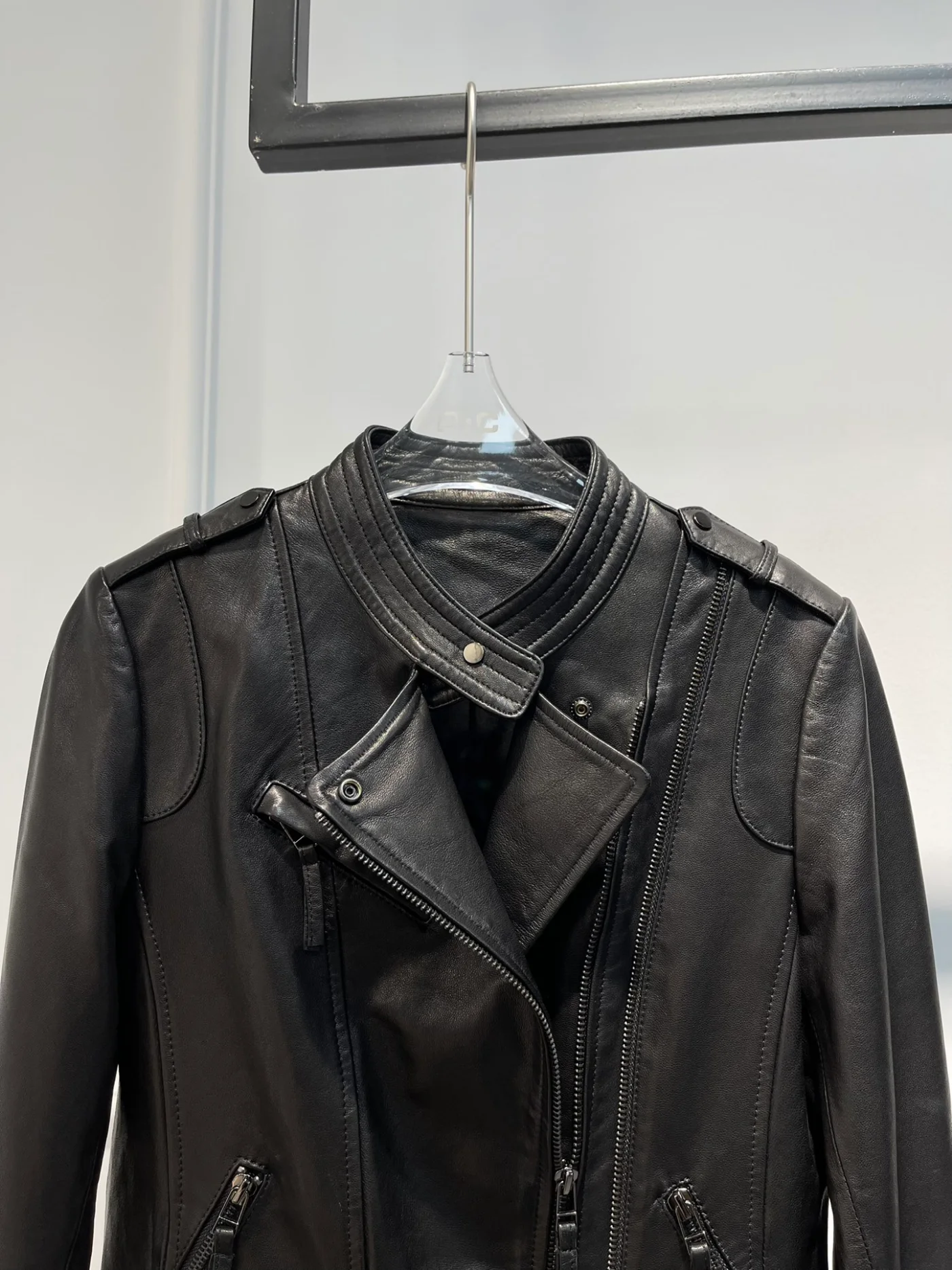 Hot Sale Motorcycle Leather Jacket Sheepskin Black Multi Zipper Design 2022 Autumn Winter Fashion Unisex Coat for Women