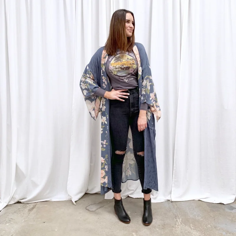 

2023 women's new peacock positioning print robe kimono dress