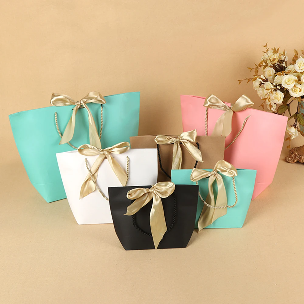 

10pcs Paper Gift Bag with handles Festival Party Favor Bag with Bow Ribbon Shopping Bags Birthday Wedding Present Packing Bag