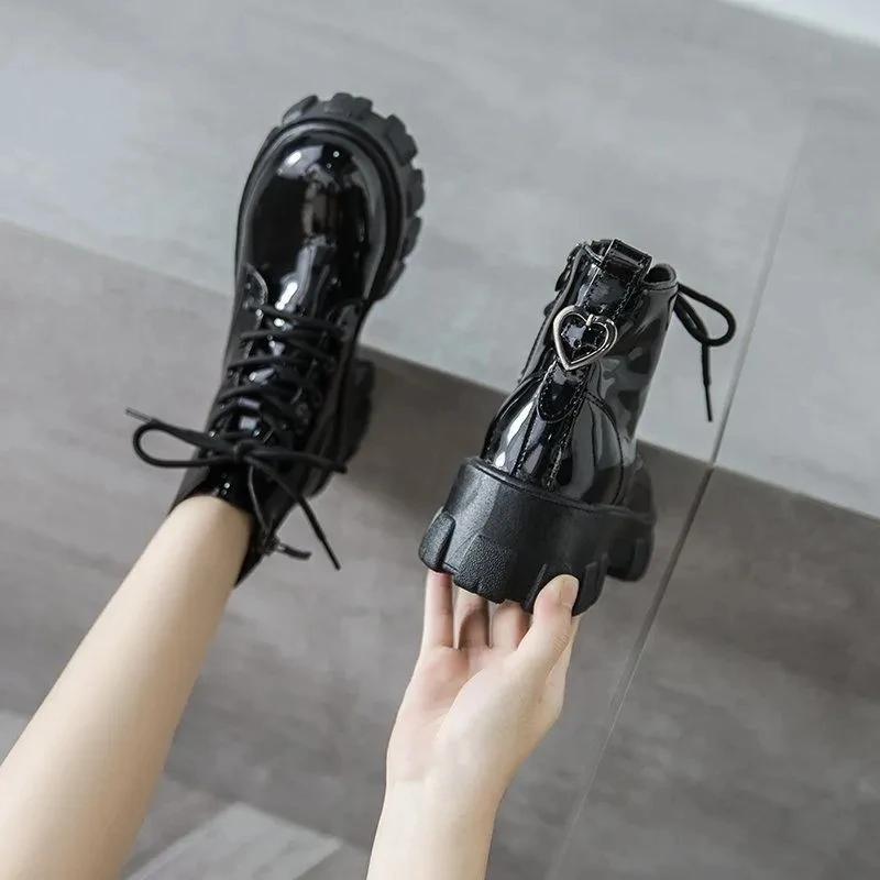 

Designer Heart Martin Boots For Women Fashion Motorcycle Combat Boots Kawaii Lolita Shoes Goth Punk Black Platform Ankle Boots