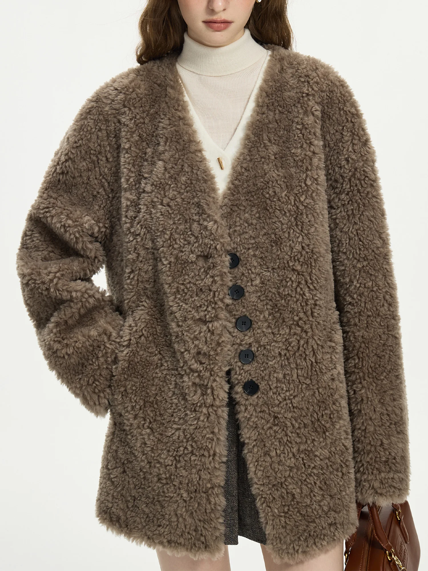 Женская теплая куртка из 100% шерсти с V-образным вырезом