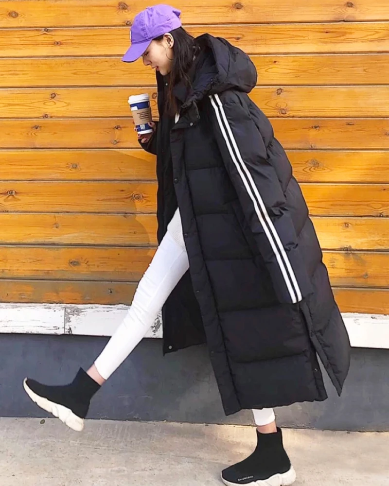 

Women's long section 2022 new super long over the knee thickened loose black men and women couples wear winter