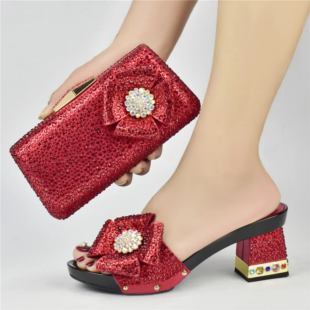 

Mature New Arrival Italian design Nigerian Women Royal Wedding Party Shoes and Bag to Match with Shinning Crystal in Red Color