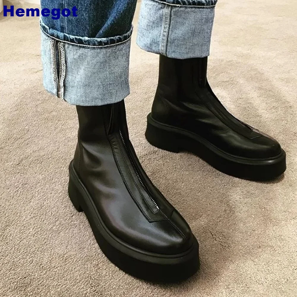 Короткие женские ботинки из натуральной кожи