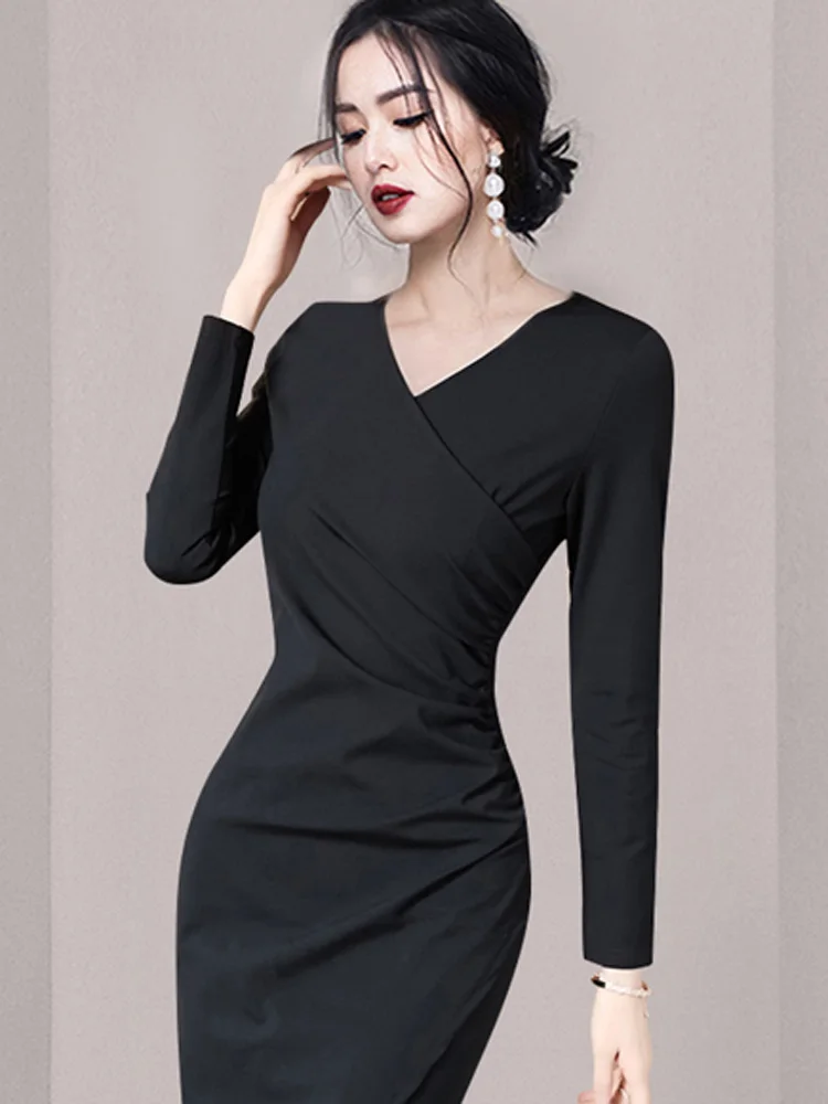 Женское вечернее платье-футляр с V-образным вырезом и высокой талией