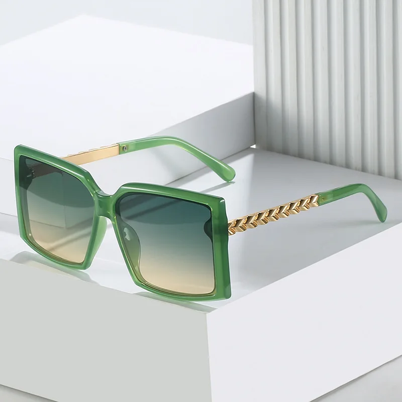 

Новинка 2023 Квадратные Солнцезащитные очки европейские и американские персонализированные Простые Модные солнцезащитные очки в большой коробке