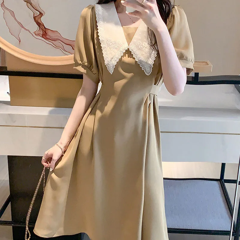 

V-neck Retro Dress Women's 2022 Summer Short Sleeve Slim Black and Withered Yellow Color Lace and Chiffon Pullover Splicing 1723