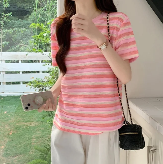 

Retro t-shirt for girls in summer