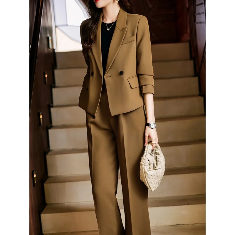 Белый женский костюм на весну и осень новинка 2023 темпераментный