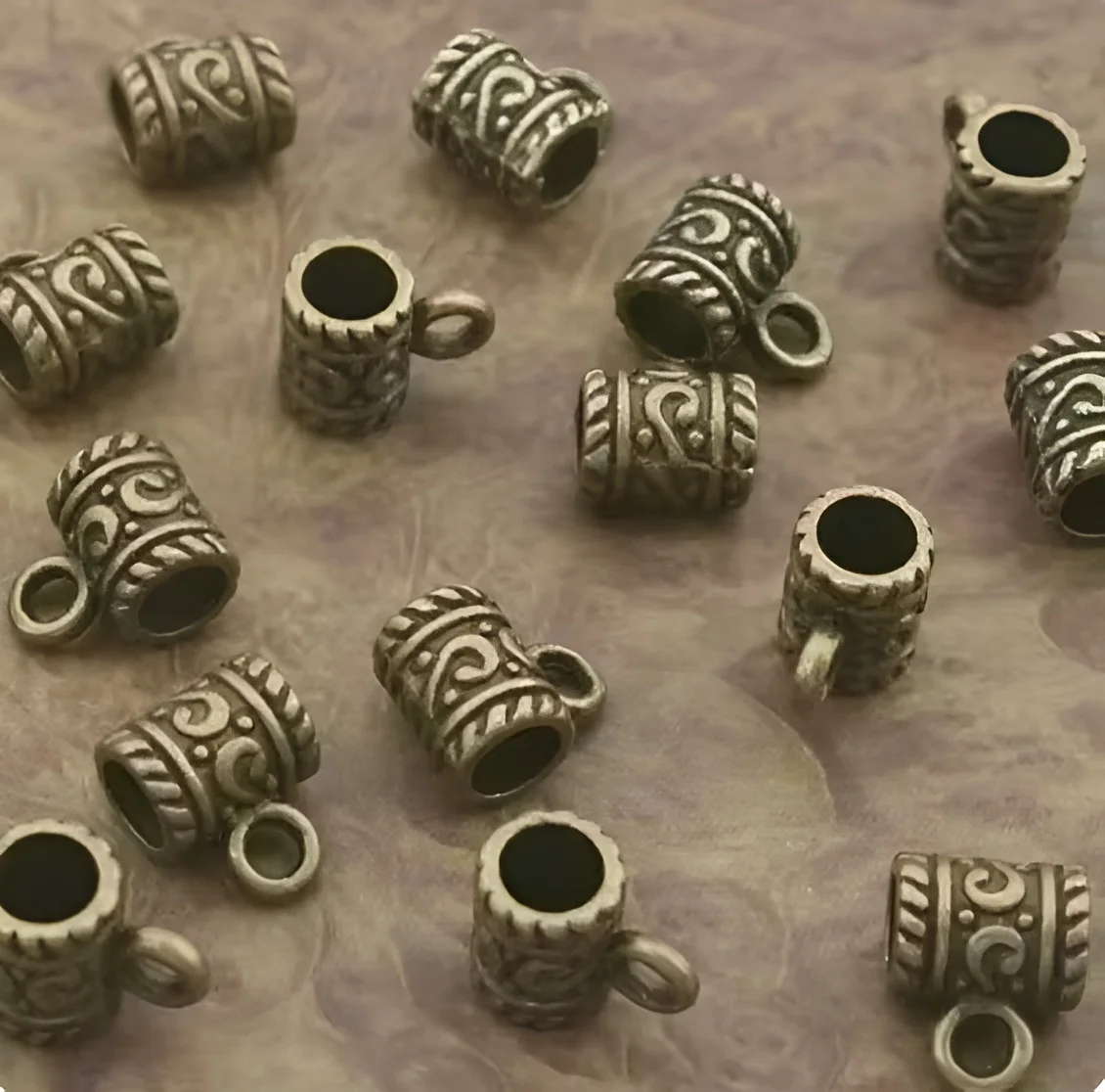 35 шт. отверстие 11x9 мм : 4 разъем из матового сплава HWH8011-B