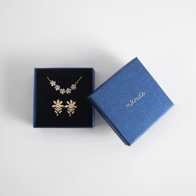 Персонализированные картонные шкатулки для украшений