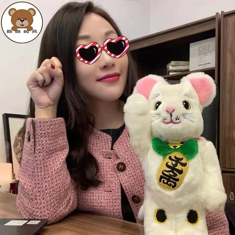 

Bearbrick 400% 28 см, плюшевая коллекционная игрушка с лимитированным трендовым орнаментом на удачу
