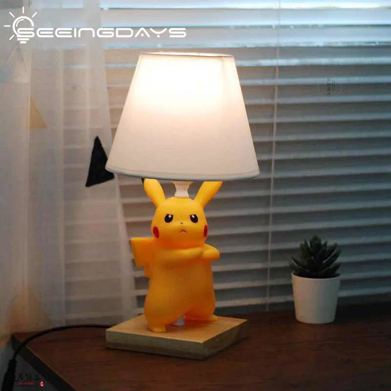 

Бесплатная доставка, настольная лампа Pikachu из ПВХ для спальни, гостиной, прикроватная лампа, светодиодный ночник, украшение детской комнаты ...