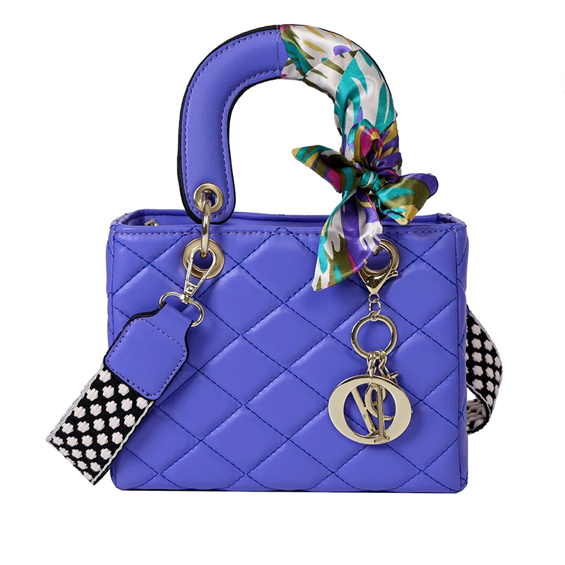 

Brand Small Tote Bags for Women 2022 Designer Handbag New Fashion Wide Strap Shoulder Crossbody Bag With Scarves Bling Pendant